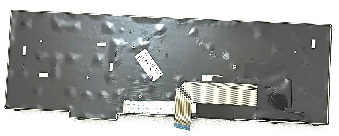 Mặt sau bàn phím laptop Lenovo Thinkpad Edge E570, E575 hiển thị chi tiết các cáp kết nối tín hiệu