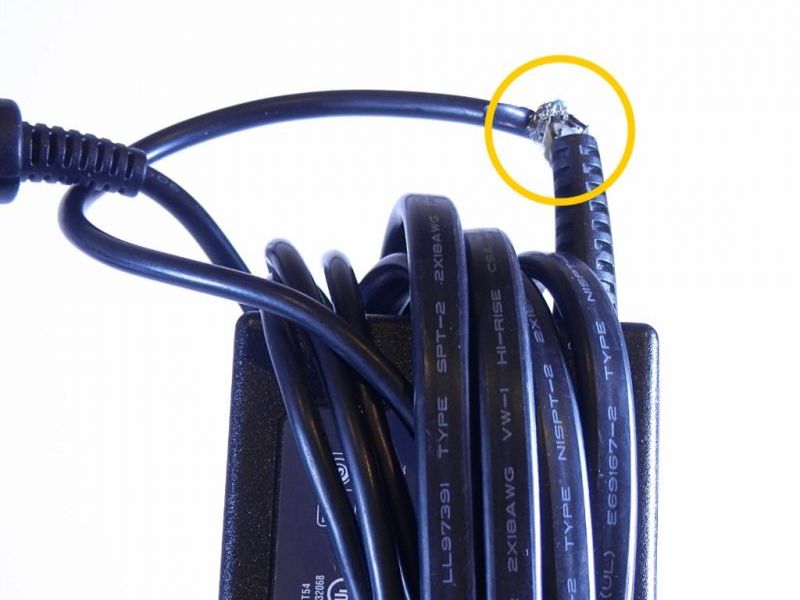 Nguyên Nhân Khiến Cho Laptop Bị Giật Điện Khi Cắm Sạc