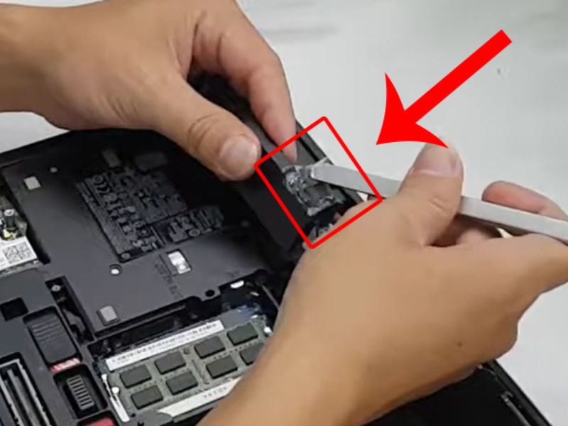 Nguyên Nhân Khiến Cho Loa Laptop Bị Vang