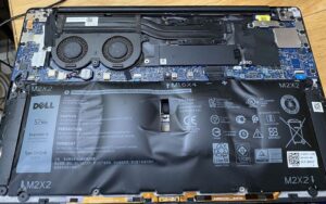 pin-laptop-dell-bi-phong