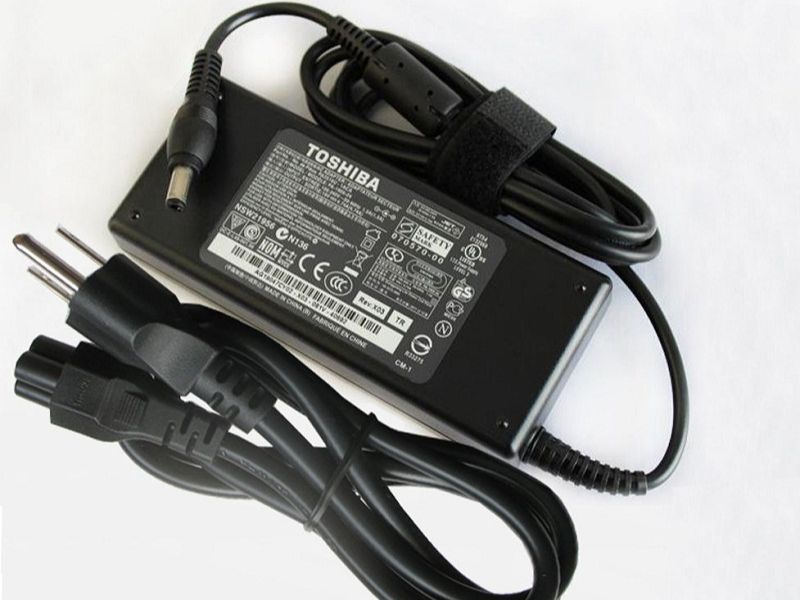 Sạc Laptop Toshiba