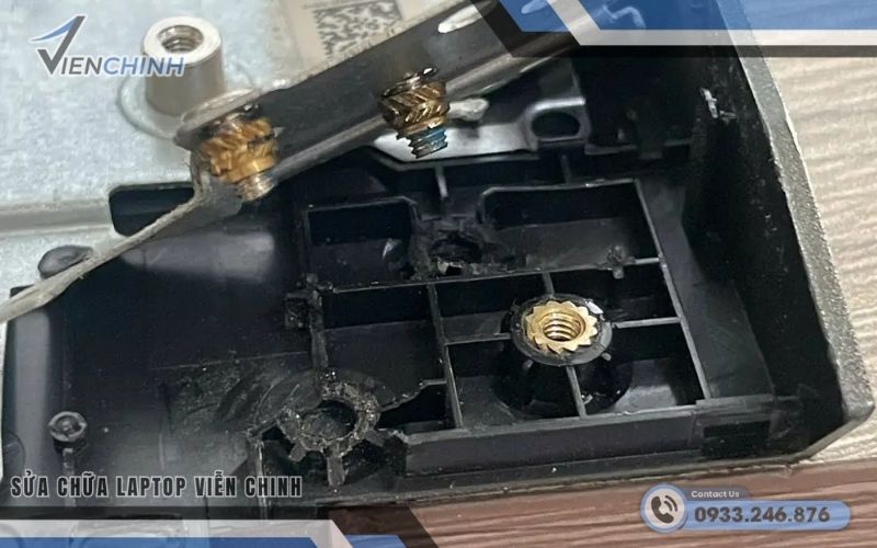 Dấu Hiệu Chân Ốc Laptop Bị Hỏng