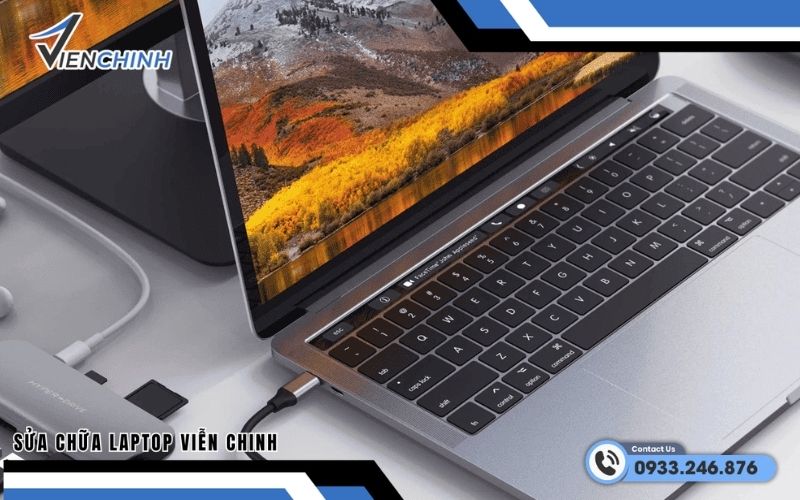 Dấu hiệu nhận biết MacBook Pro 2017 lỗi cáp màn hình