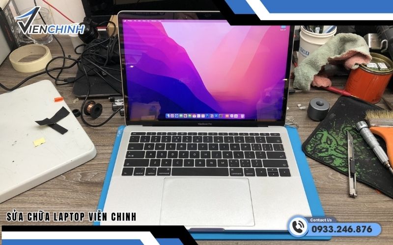 Địa chỉ sửa MacBook Pro 2017 lỗi cáp màn hình uy tín