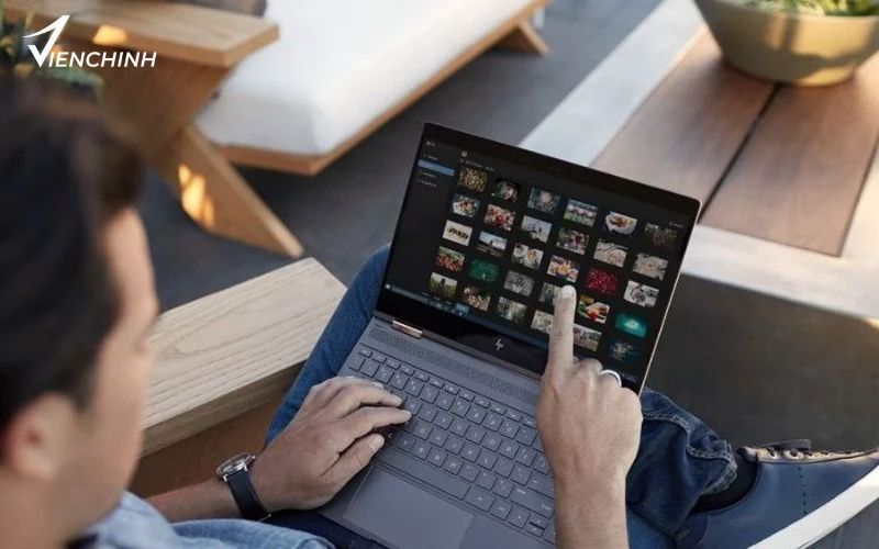Có Nên Mua Laptop Màn Hình Cảm Ứng Không?