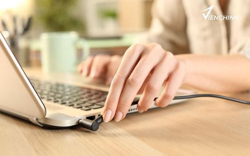 Sạc Laptop Có Tốn Điện Không?