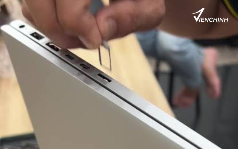 Khe Cắm SIM Laptop Asus Ở Đâu?